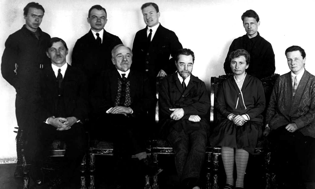 Шульпин Леонид Михайлович с коллегами , архивное фото