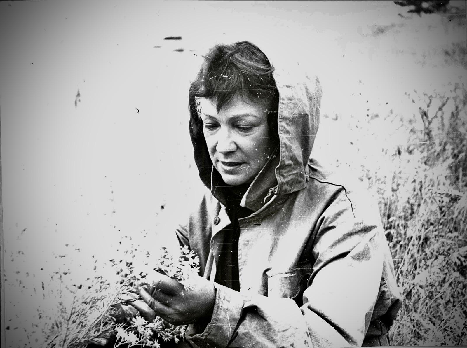 Матесова Галина Яковлевна в экспедиции в Восточно-Казахстанской области, 1979 год.