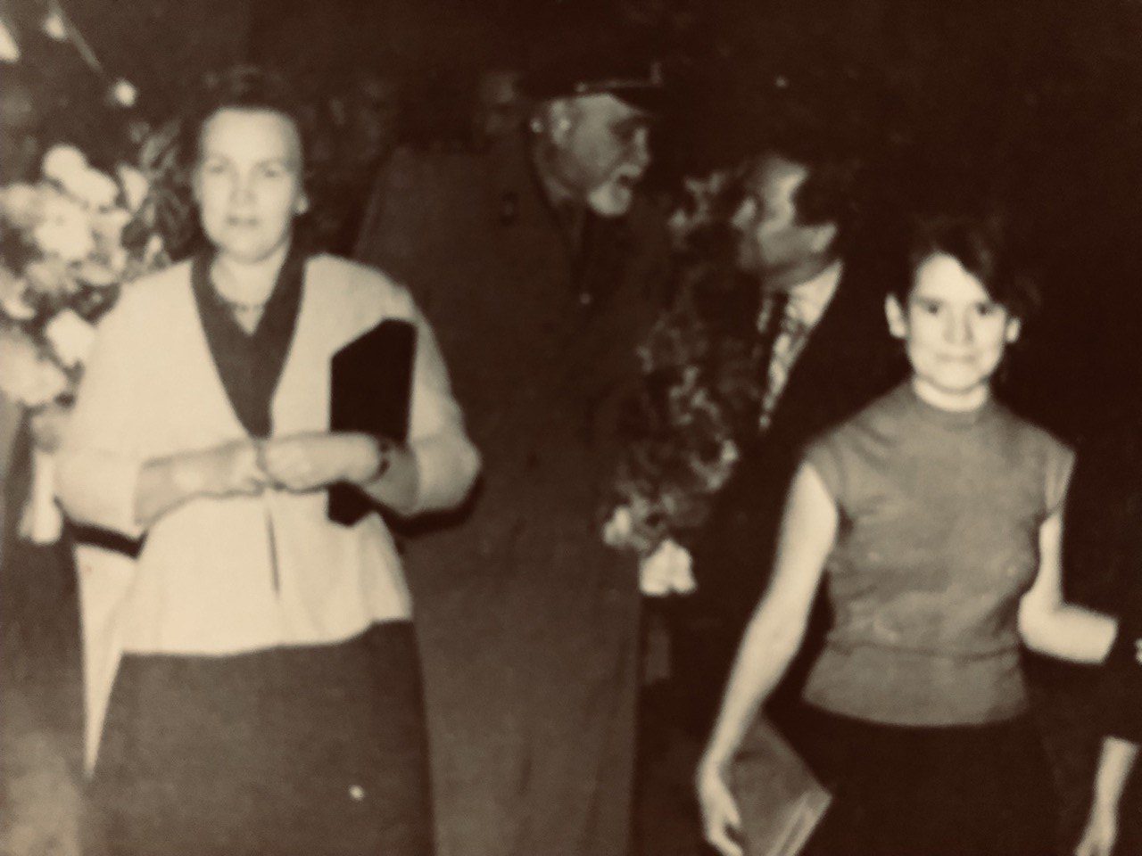 Агапова Антонина Ивановна (слева) на конференции в Ленинграде с корифеями паразитологической науки - Е.Н. Павловский, академик АН СССР (в центре) и И.Г. Галузо, академик АН КазССР (правее).