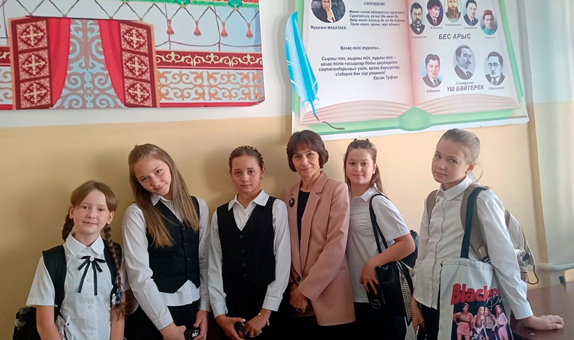 Профессор Татьяна Николаевна Дуйсебаева , ведущий научный сотрудник Института зоологии провела лекцию по зоологии лоя для учащихся 6–7 классов средней школы № 6 имени Жамбыла Жабаева в городе Талгаре